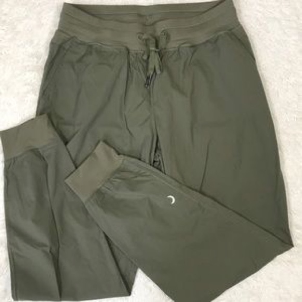ZYIA Olive Trail Jogger